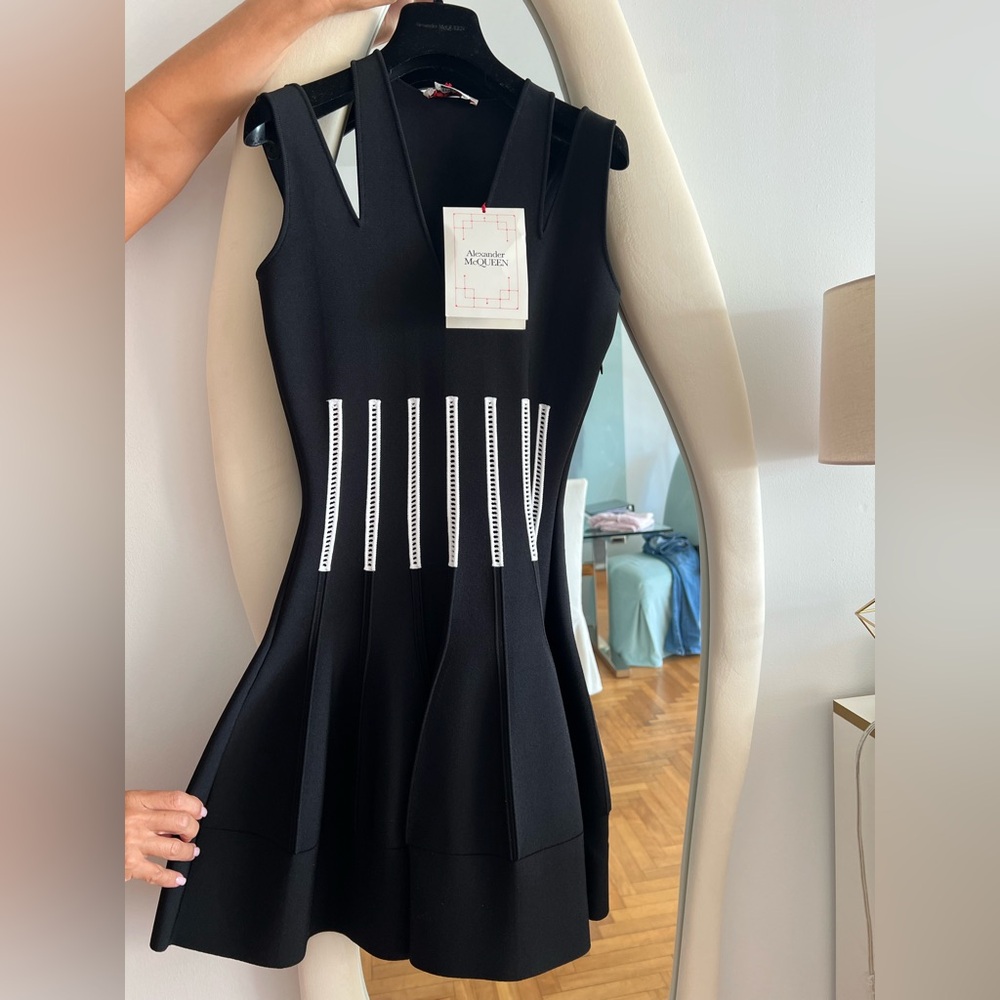 STUNNING NWT Alexander McQueen Black Mini Dress with White Accents